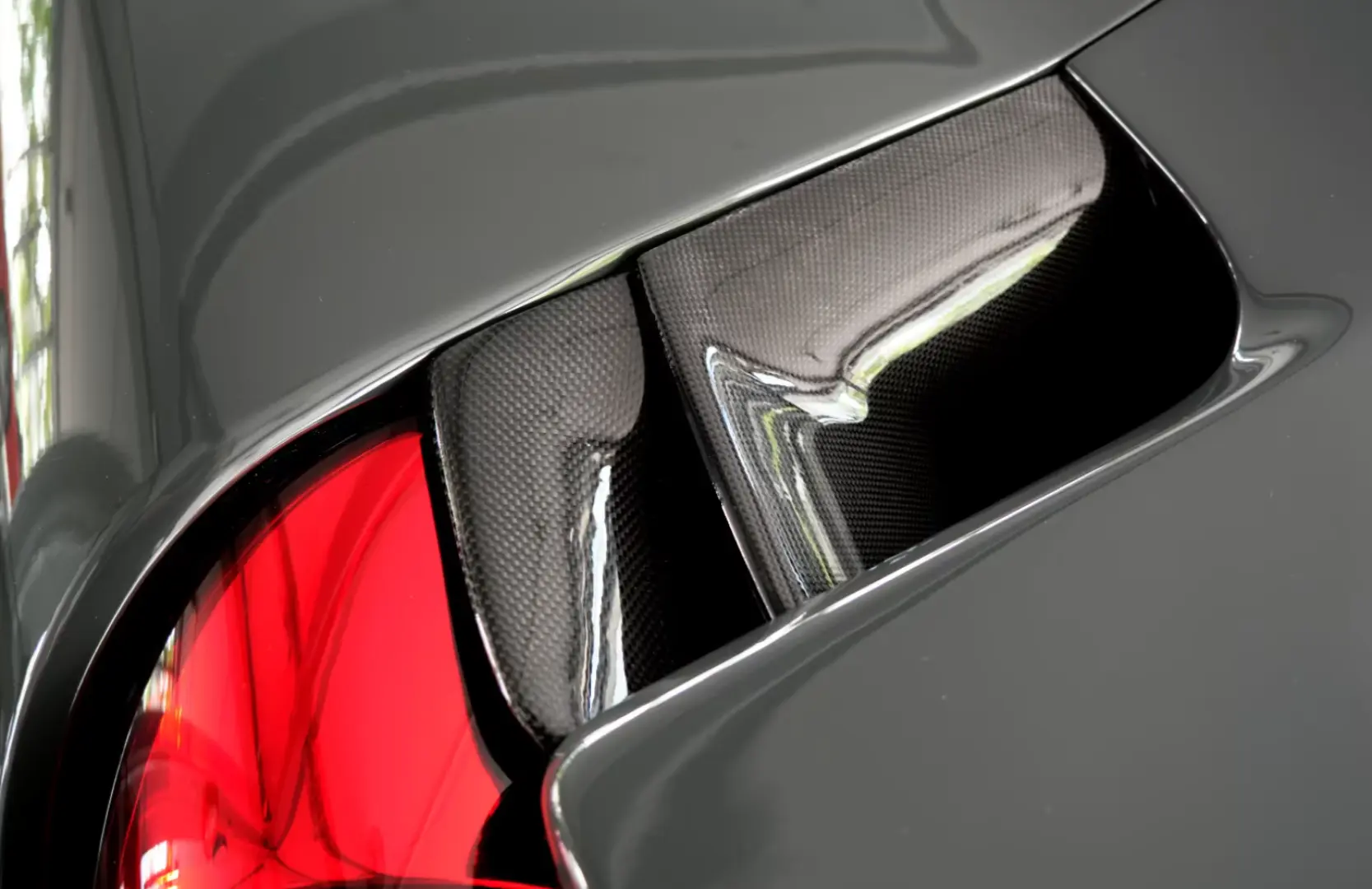 Ferrari 488 Pista DCT Carbon-Exterior TwoTonePaint