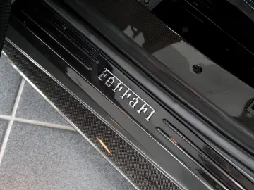Ferrari 488 Pista DCT Carbon-Exterior TwoTonePaint