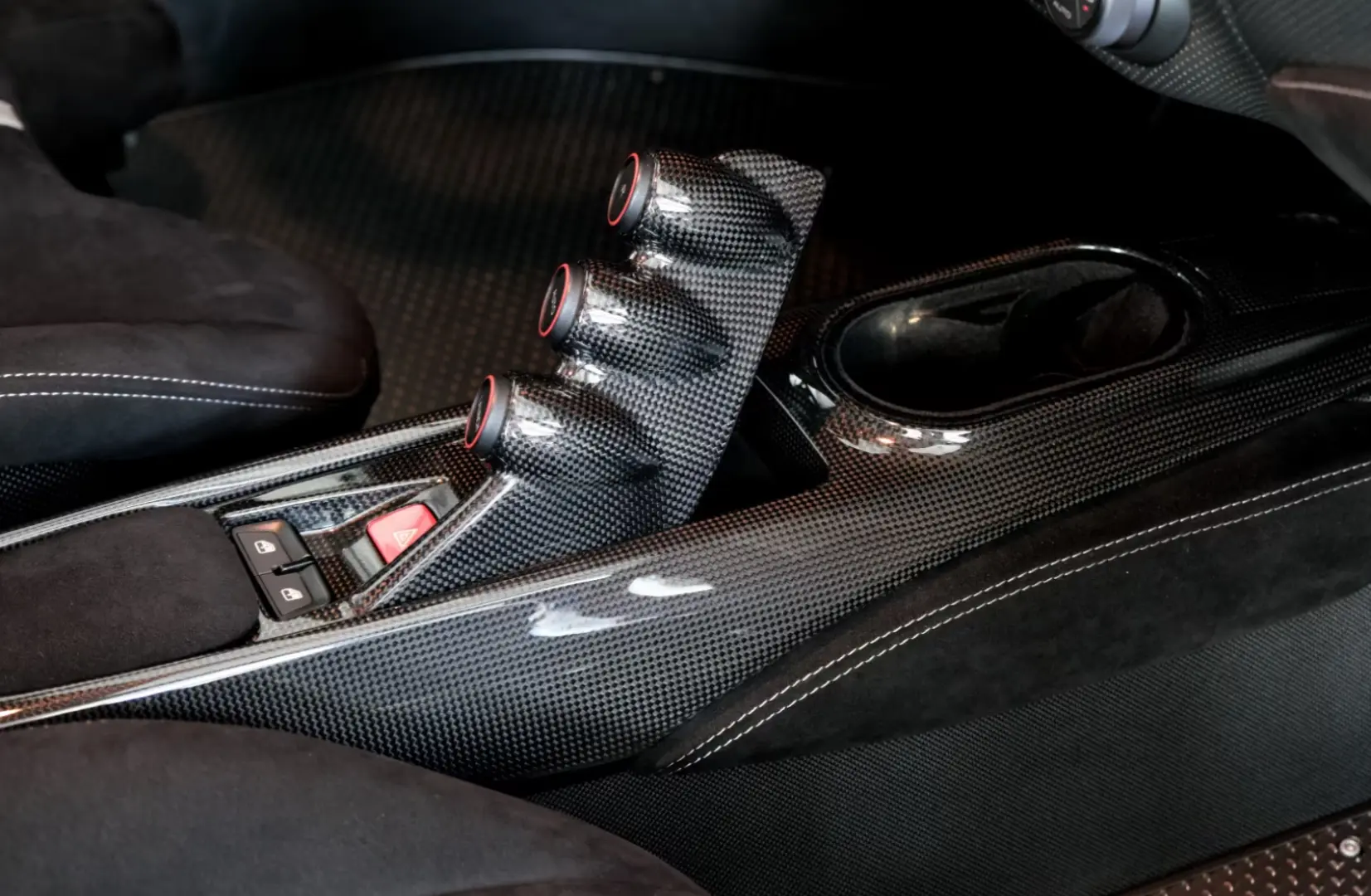 Ferrari 488 Pista DCT Carbon-Exterior TwoTonePaint