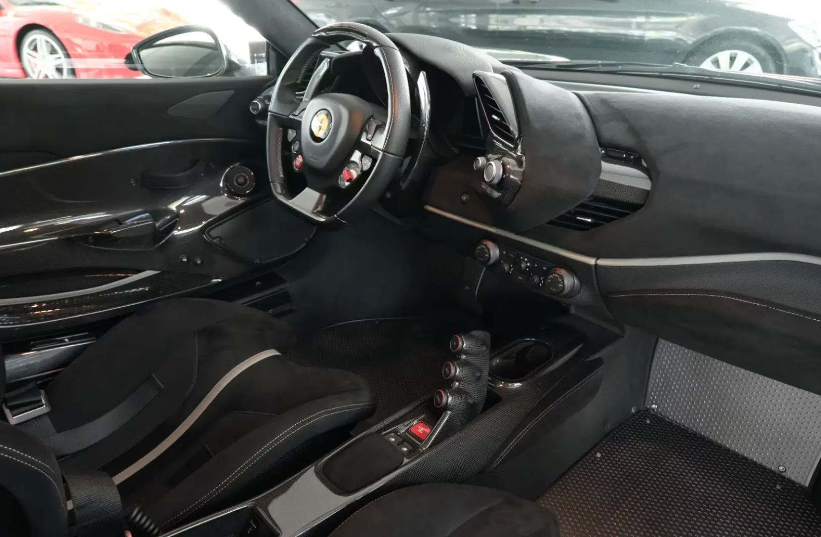 Ferrari 488 Pista DCT Carbon-Exterior TwoTonePaint