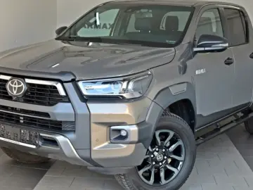 Hilux 2.8 D-4D Invincible DOKA ACC WERKSGARANTIE