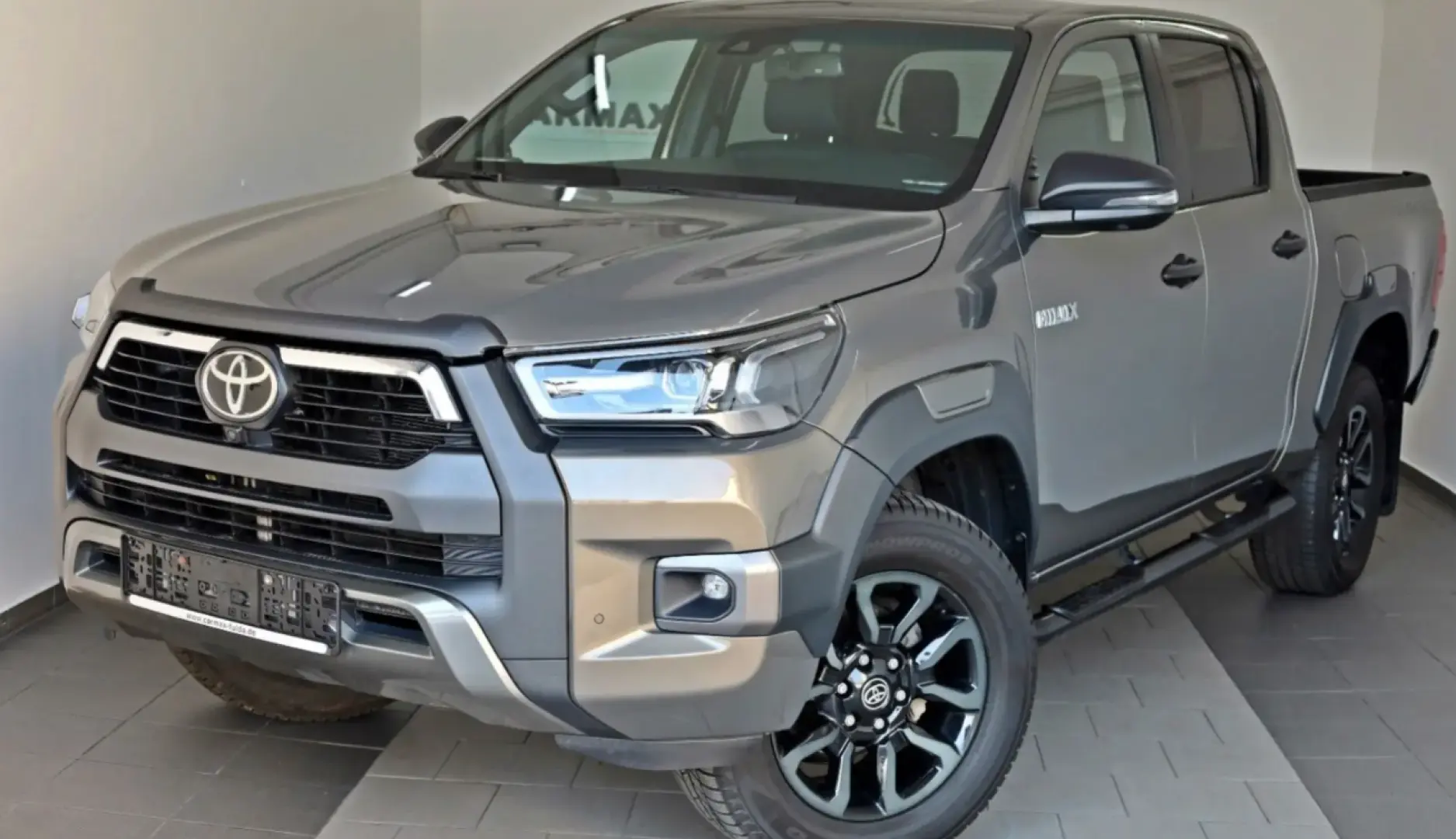Hilux 2.8 D-4D Invincible DOKA ACC WERKSGARANTIE