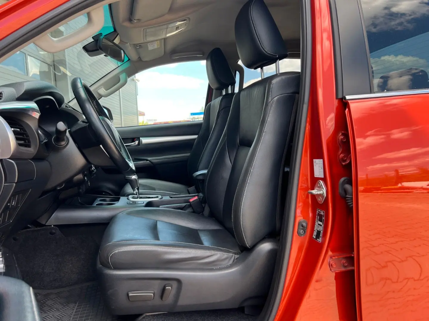 Hilux Executive VIP 2.8 D-4D 4X4  ROLL  AHK