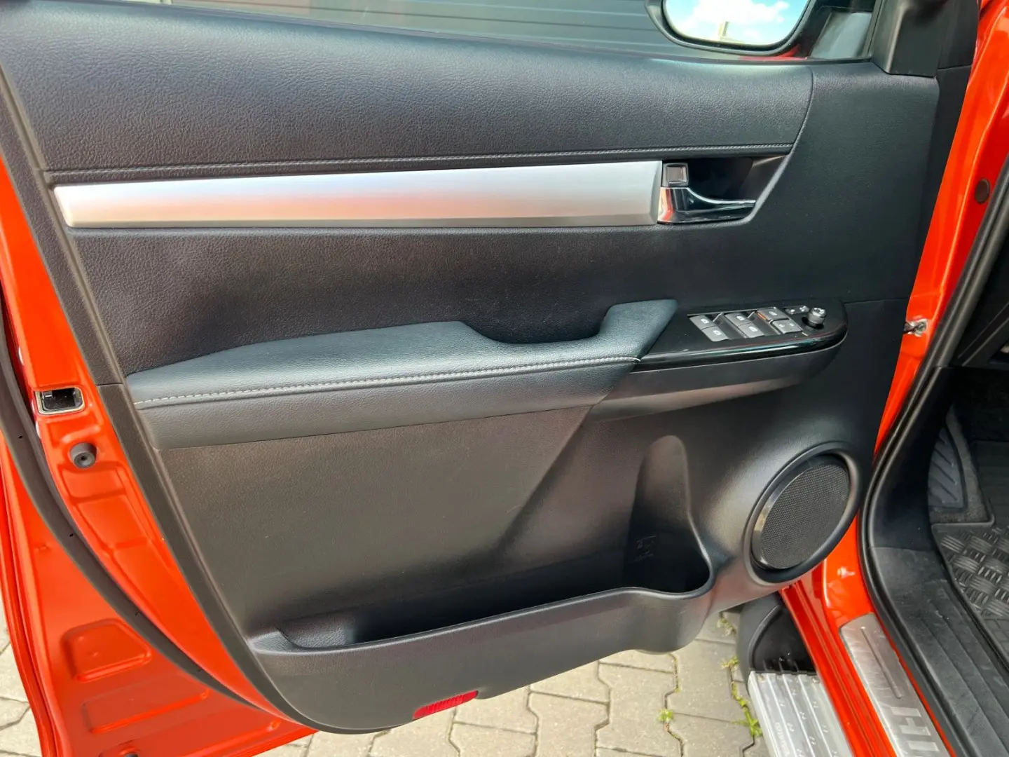 Hilux Executive VIP 2.8 D-4D 4X4  ROLL  AHK