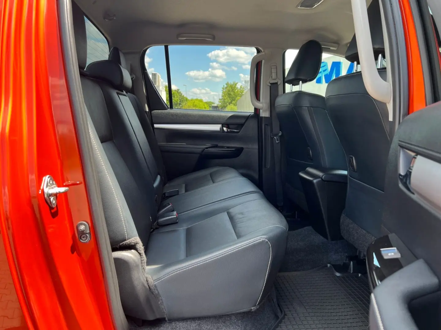 Hilux Executive VIP 2.8 D-4D 4X4  ROLL  AHK