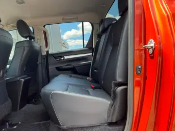 Hilux Executive VIP 2.8 D-4D 4X4  ROLL  AHK