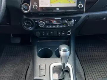 Hilux Executive VIP 2.8 D-4D 4X4  ROLL  AHK