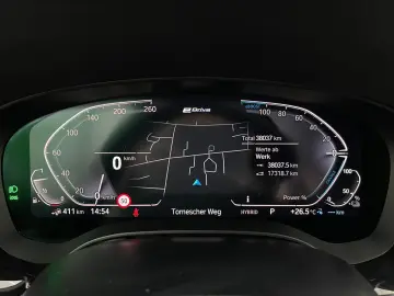 BMW 530 e pachet xDrive M LED AHK HuD