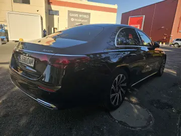 Mercedes-Benz E 400