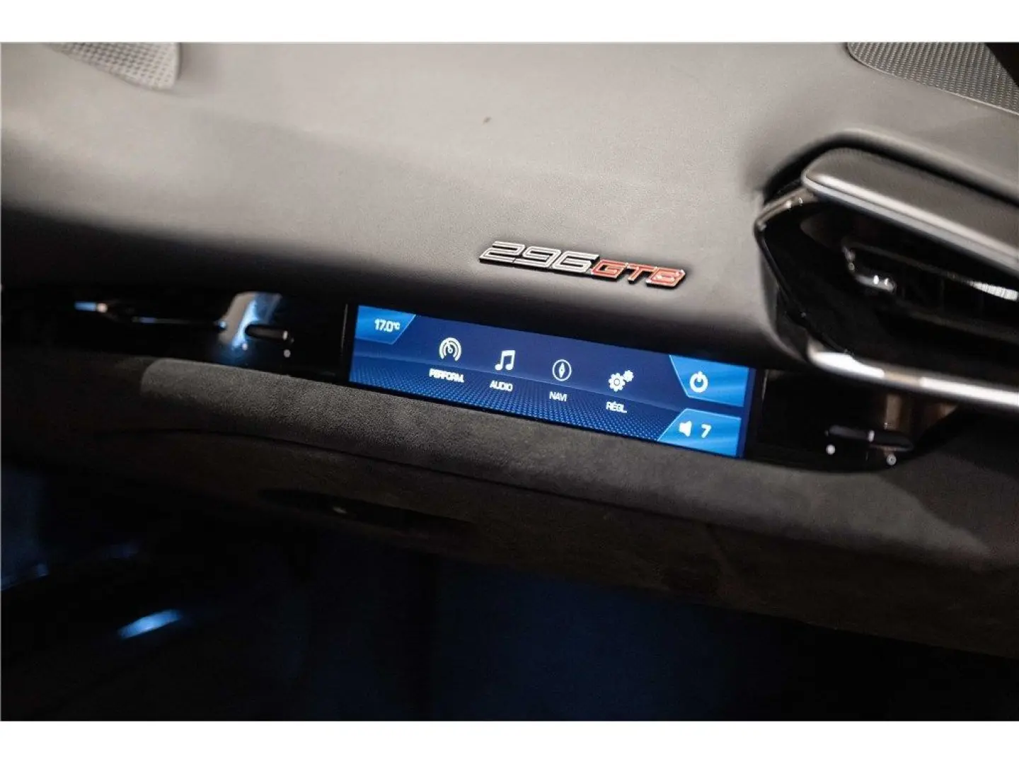 296 GTB 3.0 TURBO V6 HYBRIDE 830 CH -
