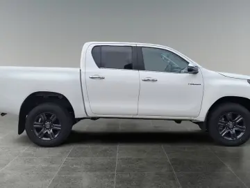 Toyota Hilux 2.8 Double Cab Comfort  Allrad Kamera Navi
