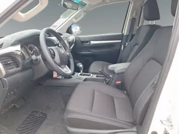 Toyota Hilux 2.8 Double Cab Comfort  Allrad Kamera Navi