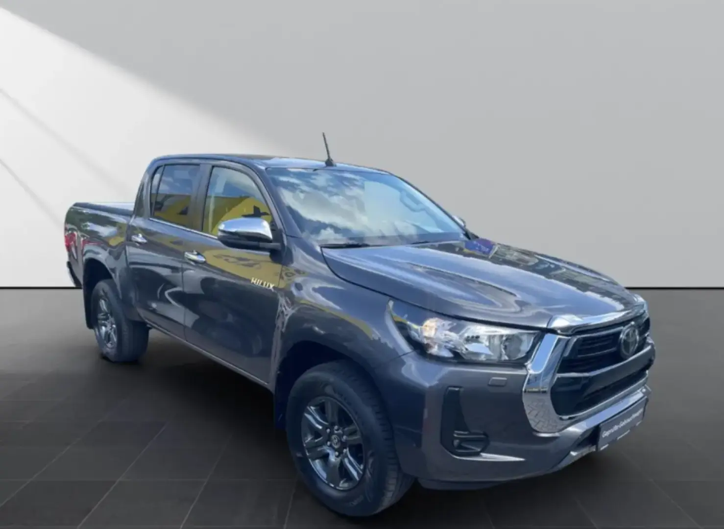 Toyota Hilux 2.8 Double Cab 4x4 Navi Safety Sense