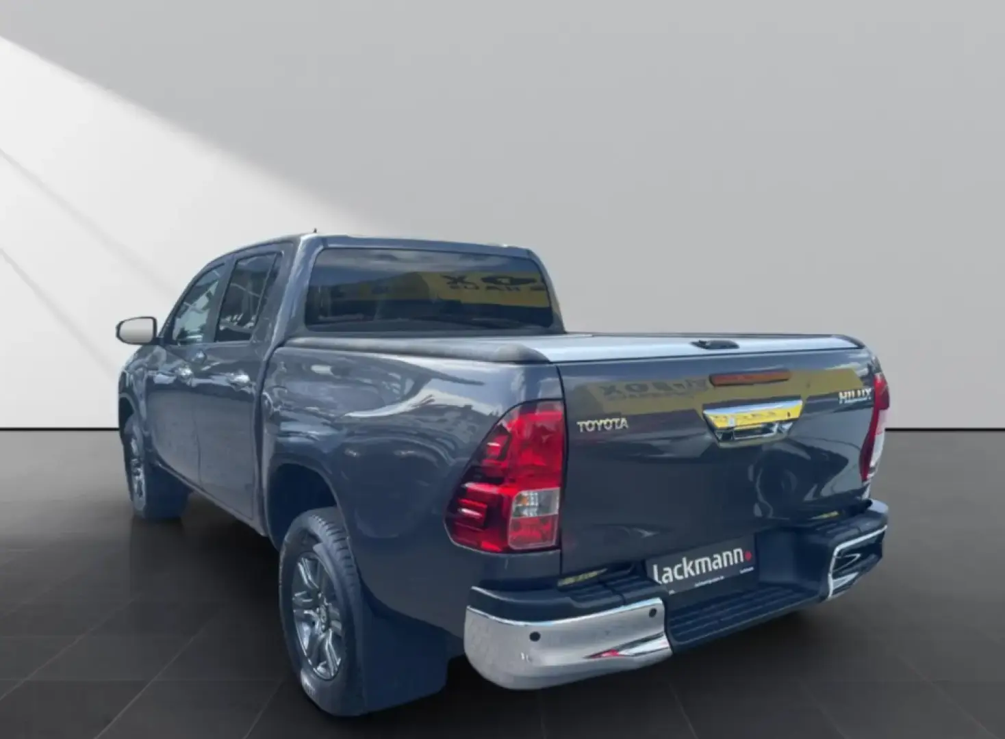 Toyota Hilux 2.8 Double Cab 4x4 Navi Safety Sense