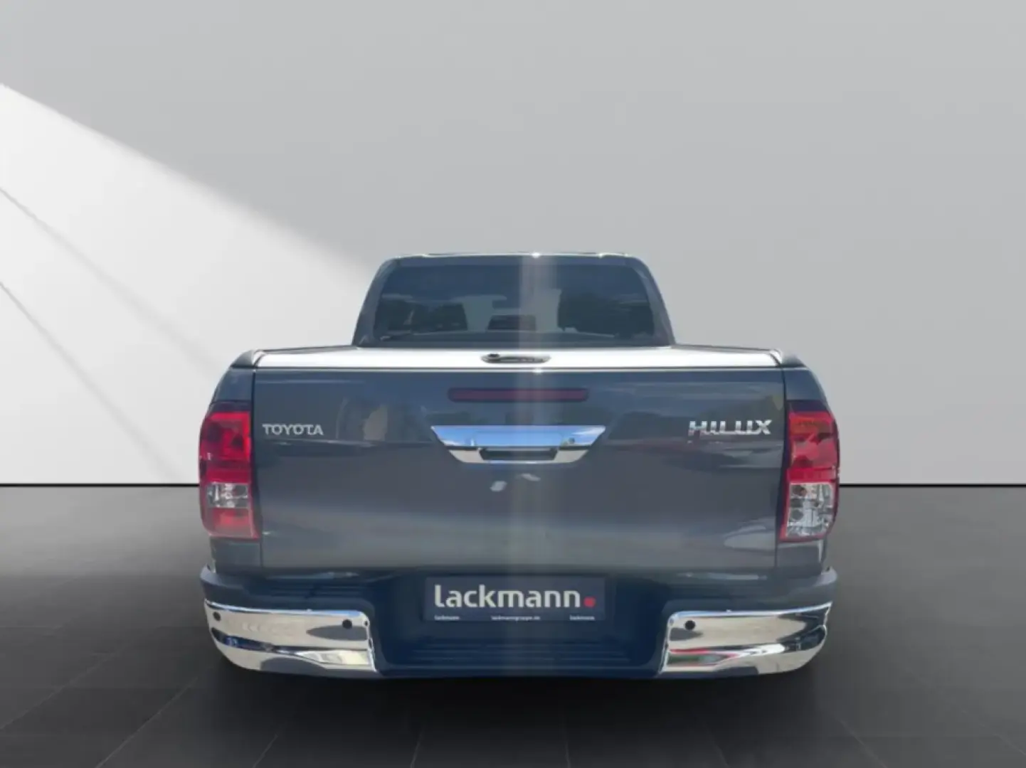 Toyota Hilux 2.8 Double Cab 4x4 Navi Safety Sense