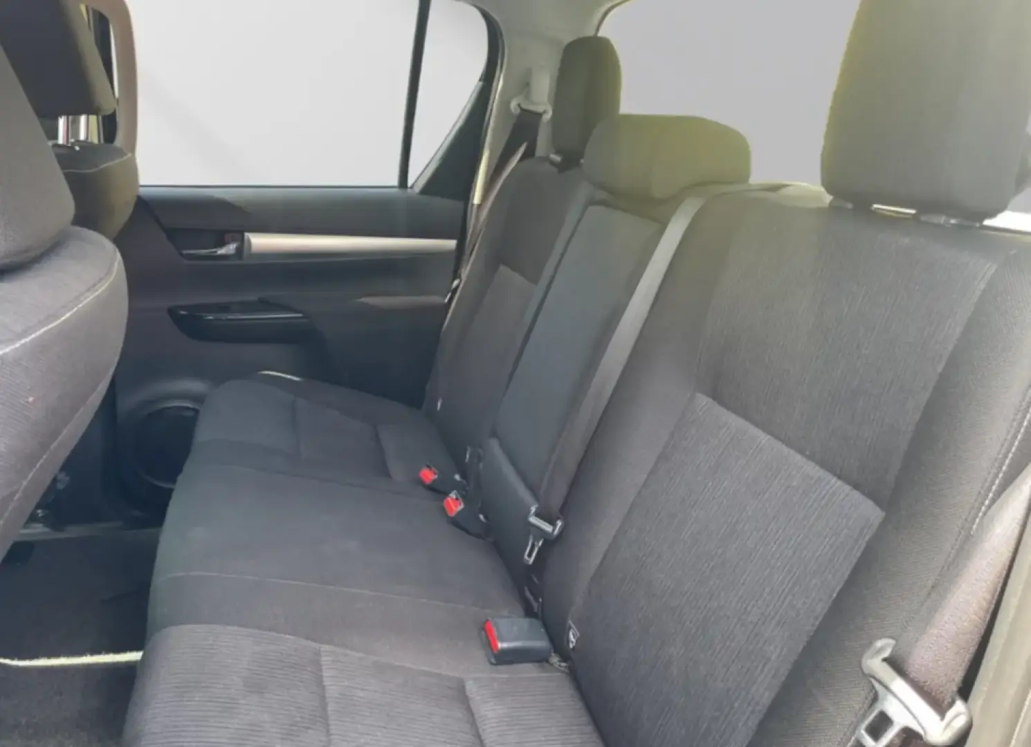 Toyota Hilux 2.8 Double Cab 4x4 Navi Safety Sense