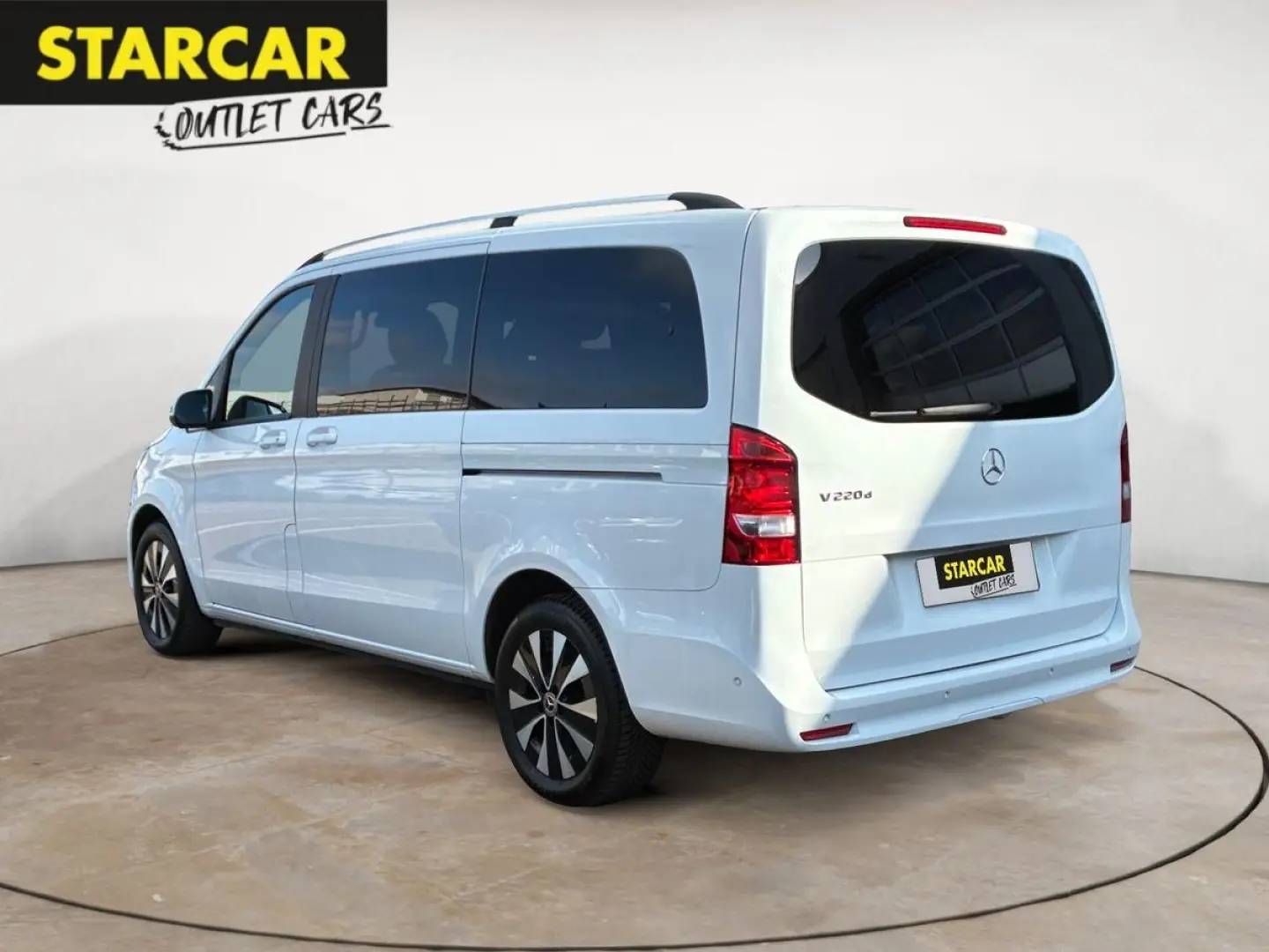 V220d RISE LANG 2.0CDI 8-SITZE AHK PARK-PAKET 17