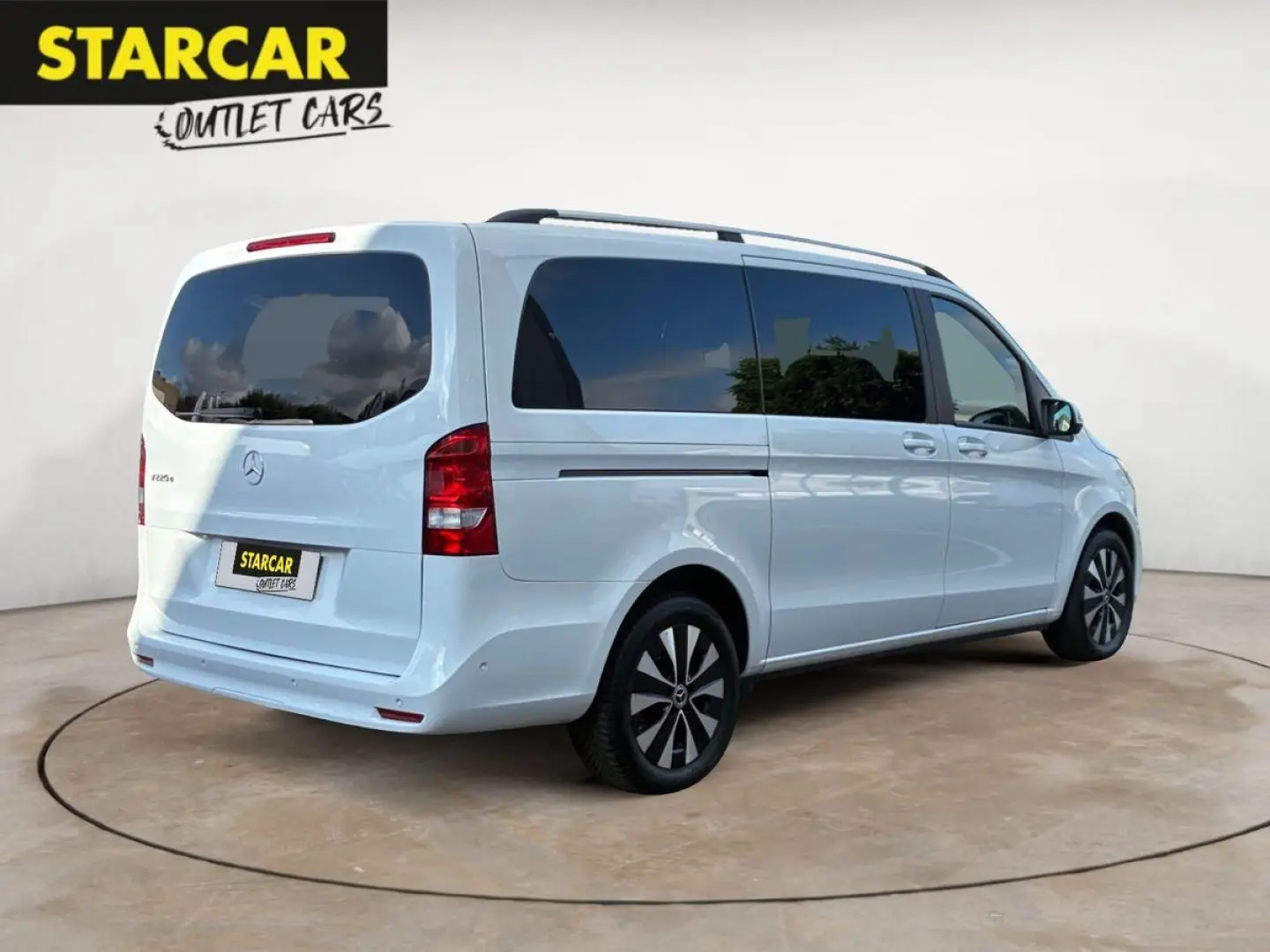 V220d RISE LANG 2.0CDI 8-SITZE AHK PARK-PAKET 17