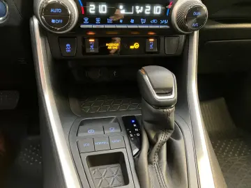 RAV 4 2.5 Hybrid Business Edition