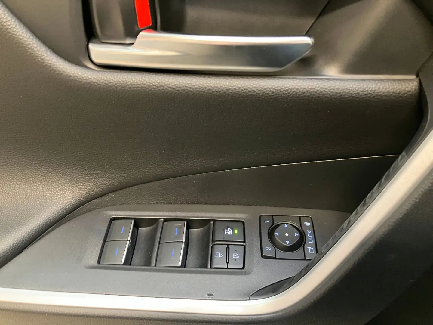 RAV 4 2.5 Hybrid Business Edition