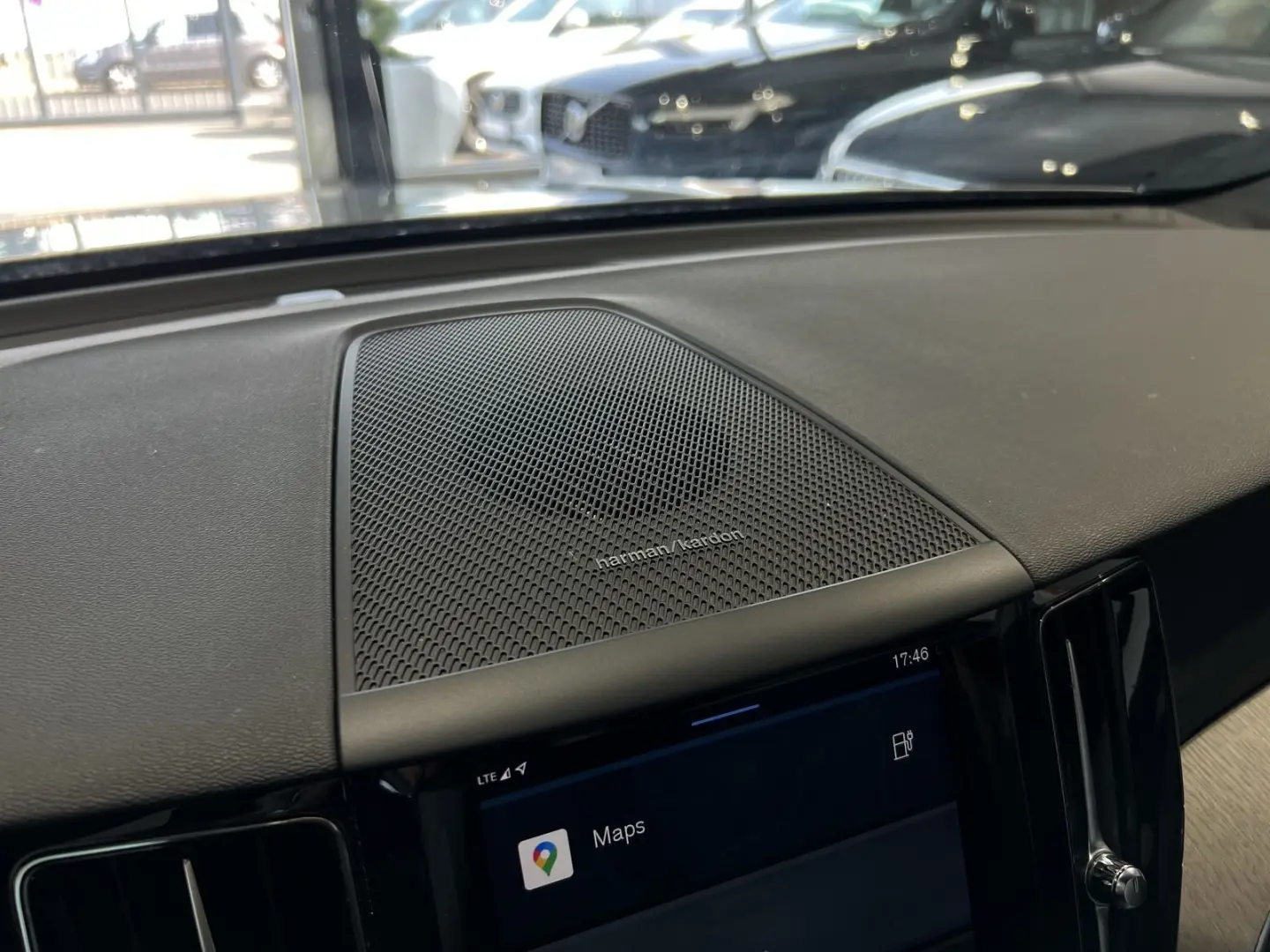 XC60 T6 Plus Bright Recharge AWD Tailored Wool