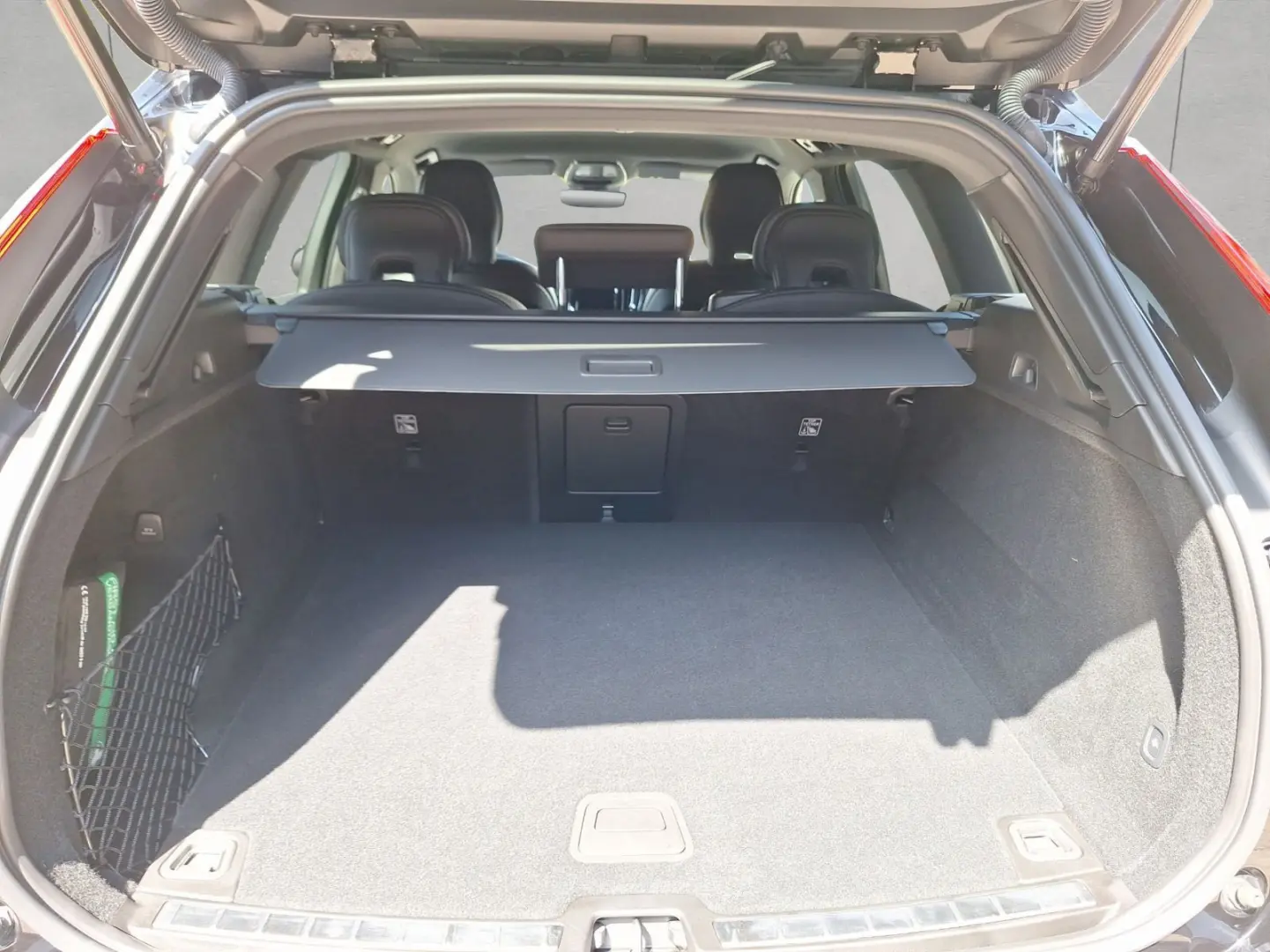 XC60 B4 B Plus Dark AHK  NAVI  KAMERA  SHZ