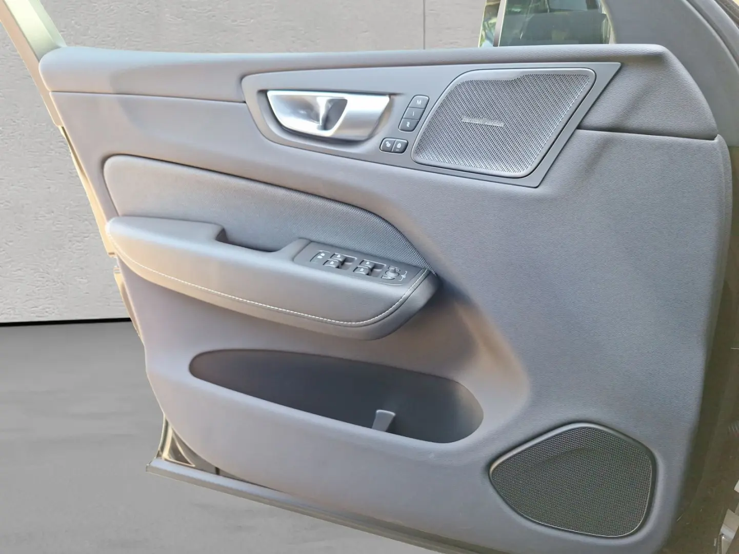XC60 B4 B Plus Dark AHK  NAVI  KAMERA  SHZ