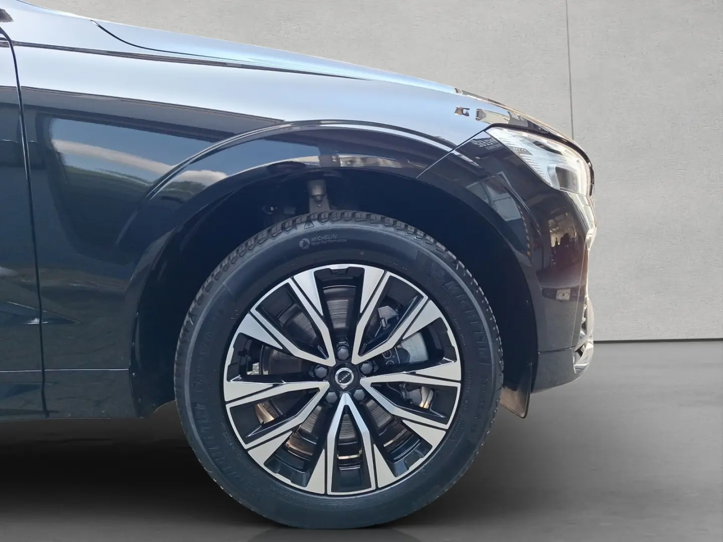 XC60 B4 B Plus Dark AHK  NAVI  KAMERA  SHZ