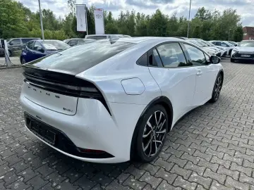 Prius Plug-in Hybrid Executive  Head-Up-Display