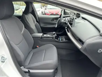 Prius Plug-in Hybrid Executive  Head-Up-Display