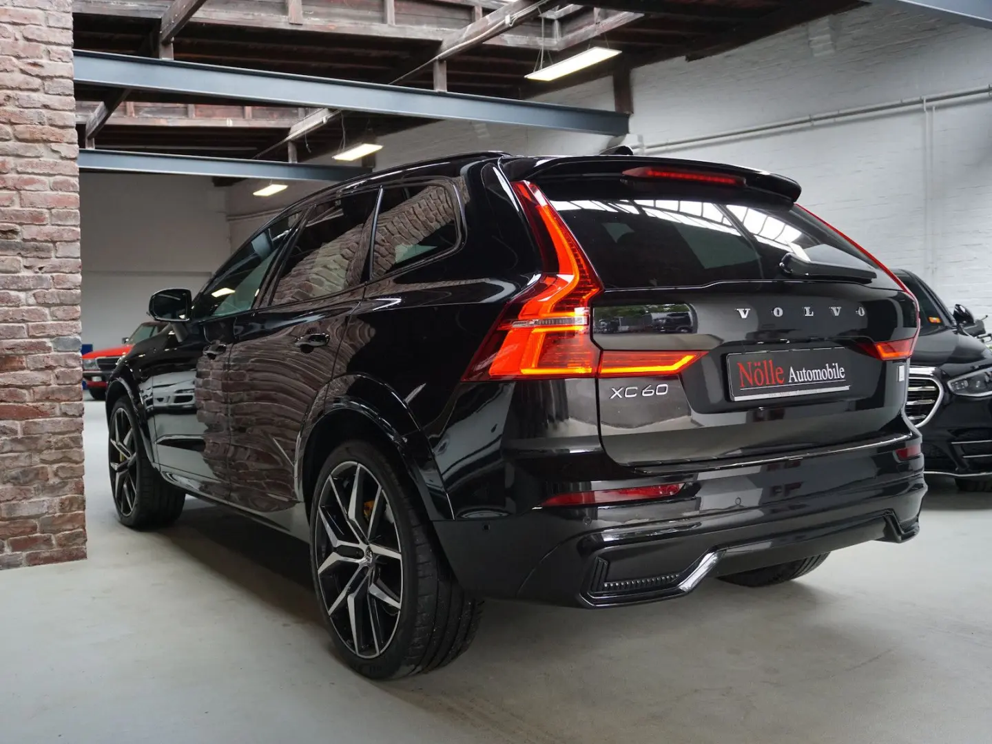 XC60 T8 Polestar B&W Pano 360  Leder HuD 22´