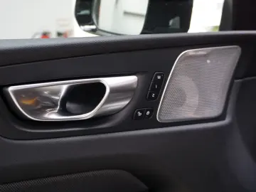 XC60 T8 Polestar B&W Pano 360  Leder HuD 22´