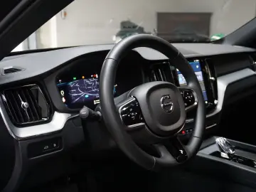 XC60 T8 Polestar B&W Pano 360  Leder HuD 22´