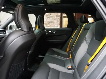 XC60 T8 Polestar B&W Pano 360  Leder HuD 22´