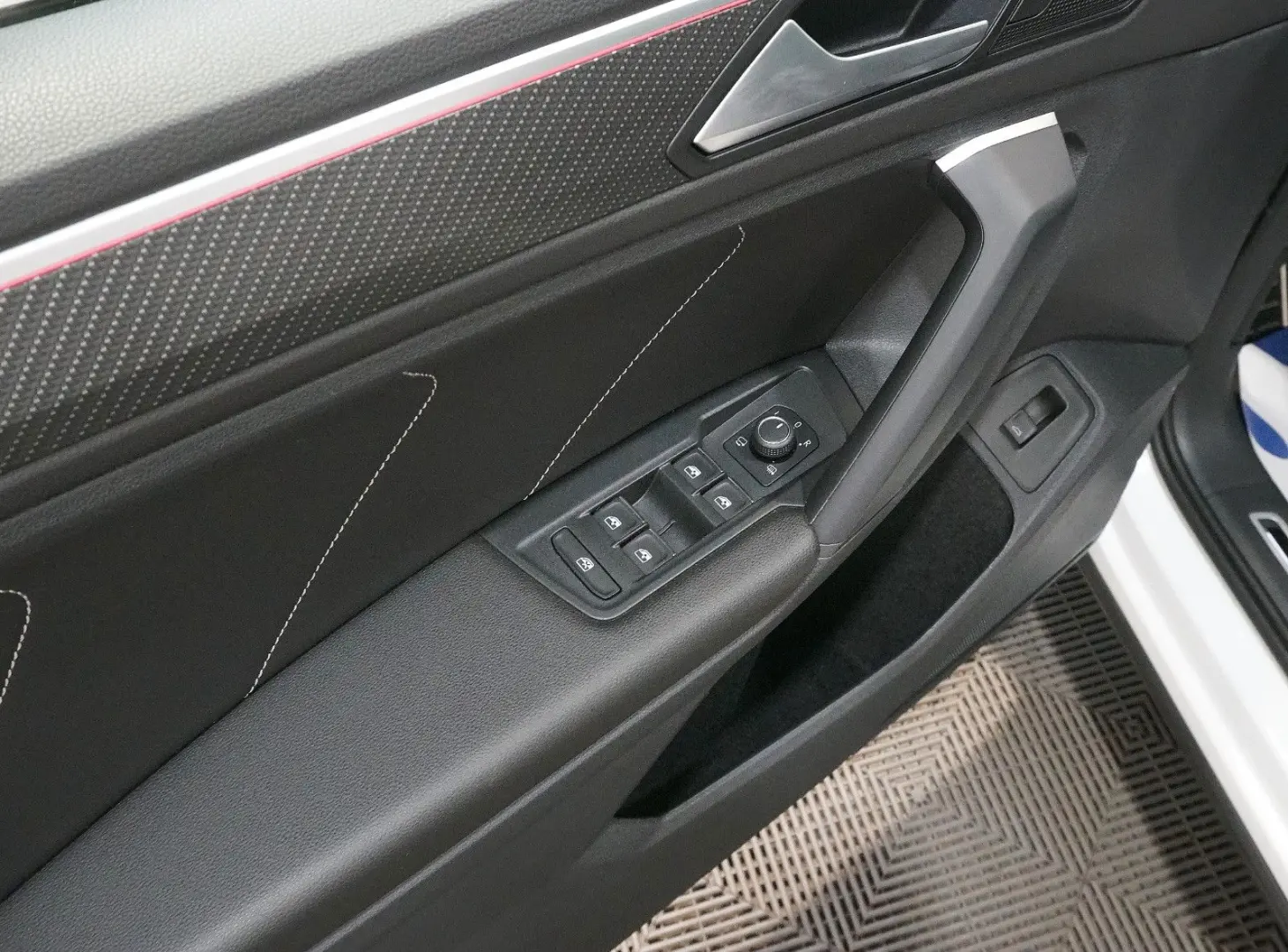 Tiguan R-Line 4Motion ACC IQ 360 HUD LHZ