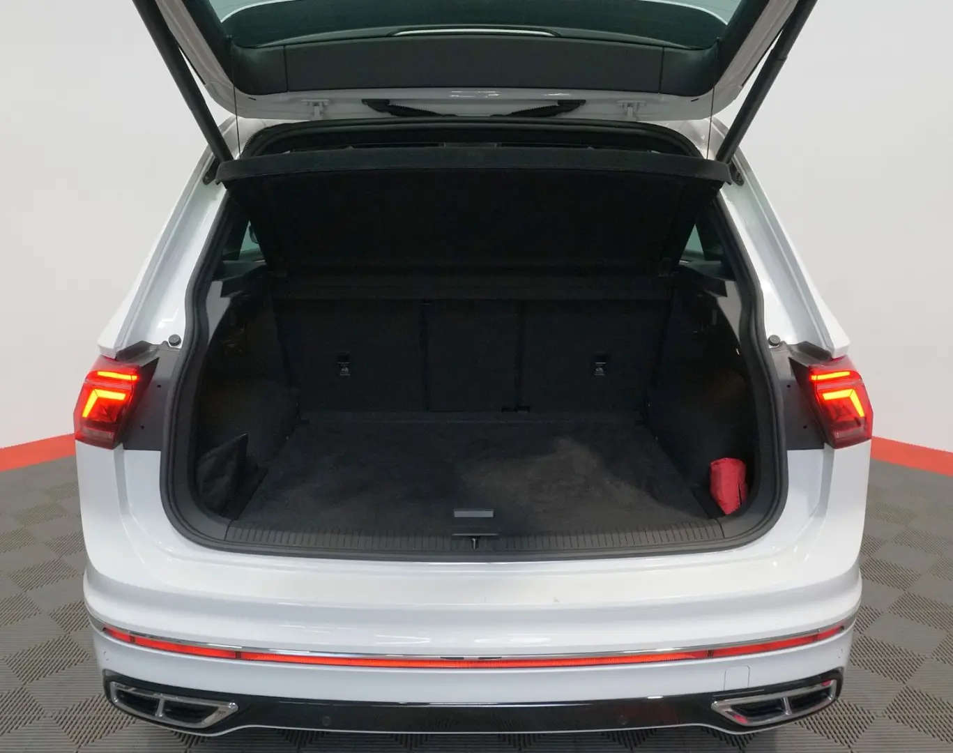 Tiguan R-Line 4Motion ACC IQ 360 HUD LHZ