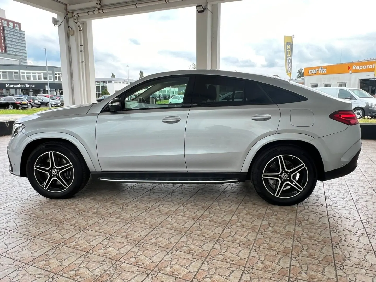 GLE 400 e 4M AMG Line Pano-Dach Distronic Kamera