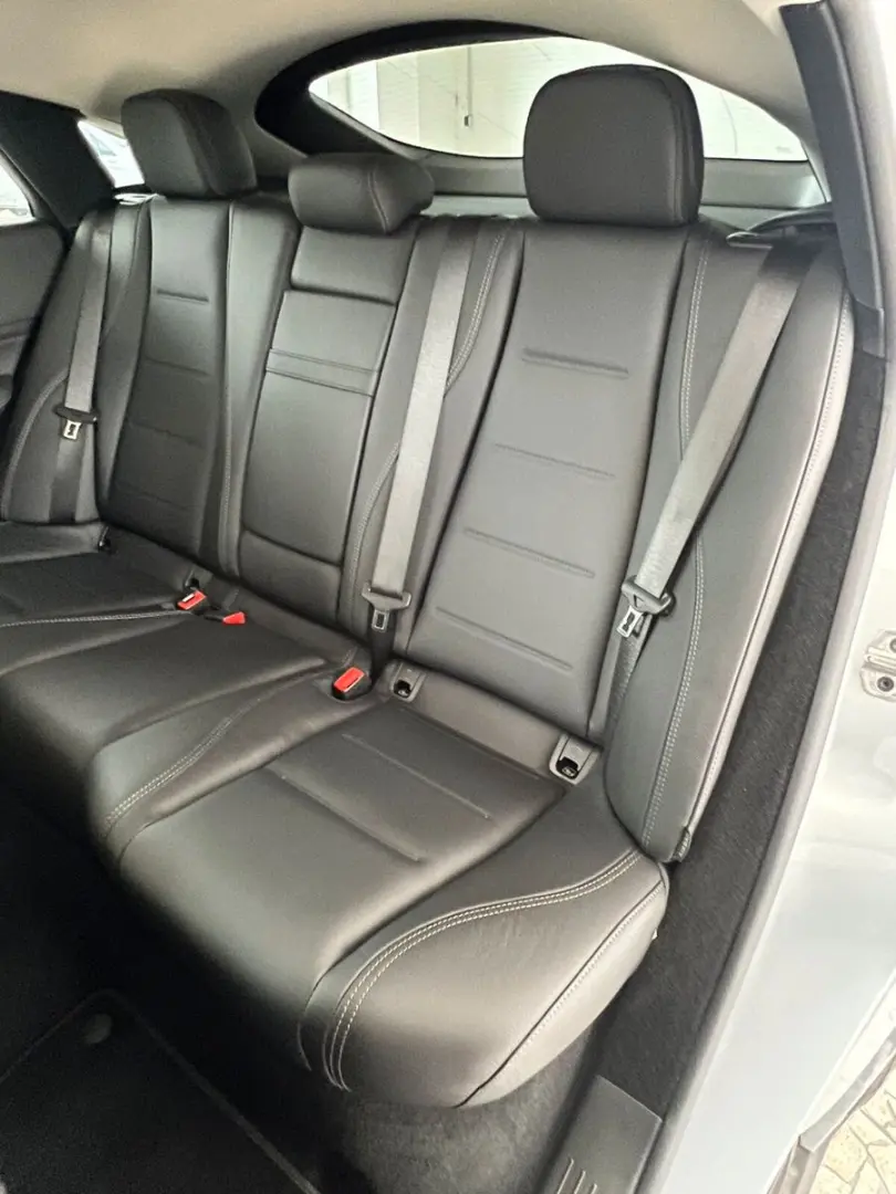 GLE 400 e 4M AMG Line Pano-Dach Distronic Kamera
