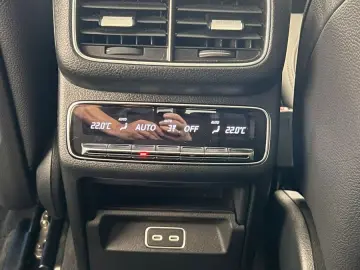 GLE 400 e 4M AMG Line Pano-Dach Distronic Kamera
