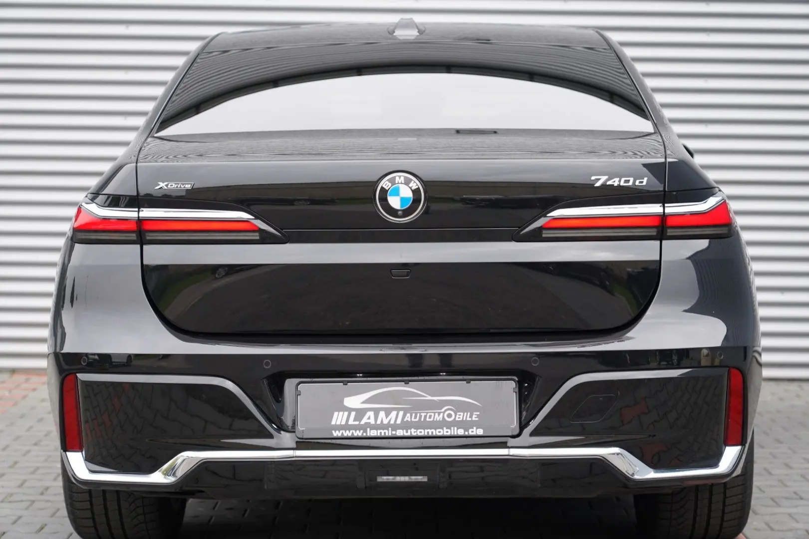 740d xDrive M Sport SKYLOUNGE ICONIC 360 HUD B&W
