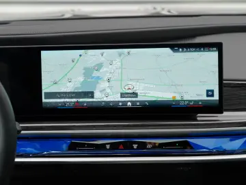 740d xDrive M Sport SKYLOUNGE ICONIC 360 HUD B&W