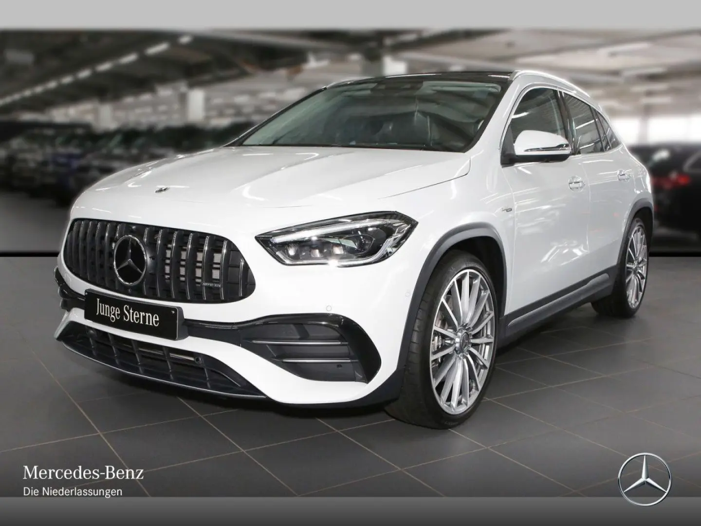 GLA 45 4M  AMG Pano MBeam Distr Memory Sitzklima