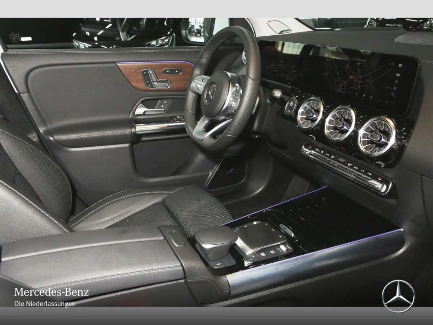 GLA 45 4M  AMG Pano MBeam Distr Memory Sitzklima