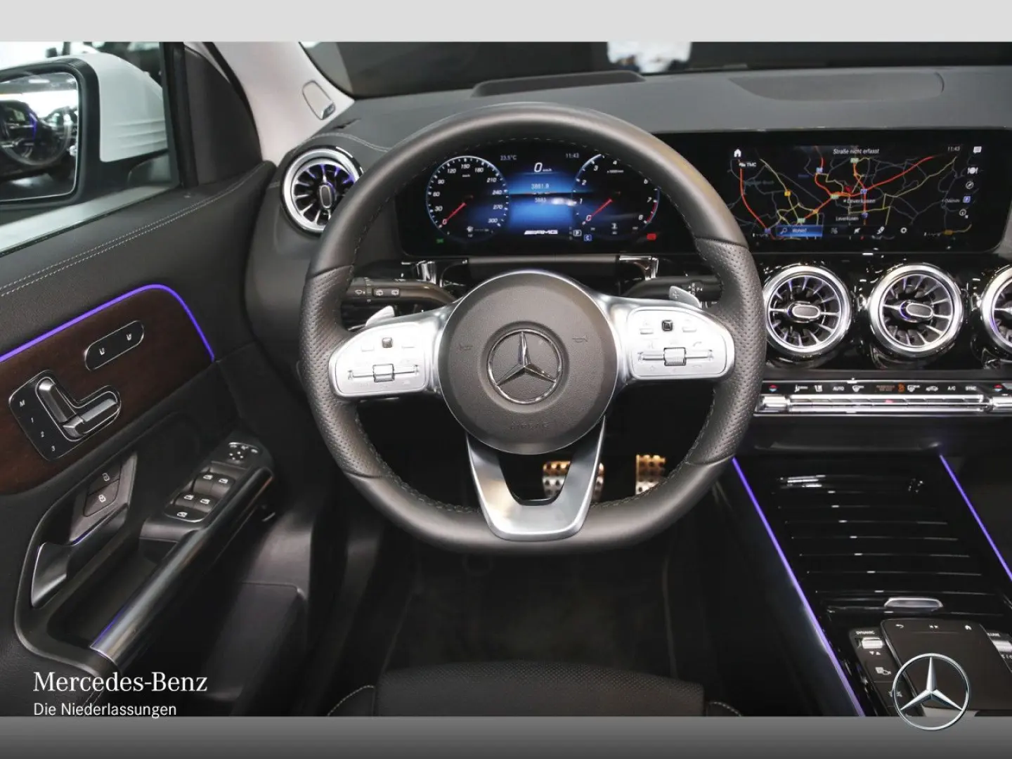 GLA 45 4M  AMG Pano MBeam Distr Memory Sitzklima