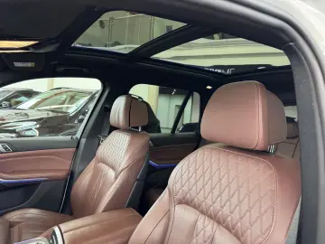 X5 xDrive 40d M Sport PANO-SKY LOUNGE LUFT LASER