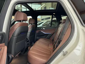 X5 xDrive 40d M Sport PANO-SKY LOUNGE LUFT LASER
