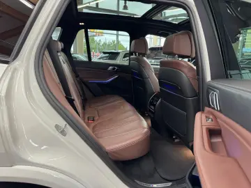 X5 xDrive 40d M Sport PANO-SKY LOUNGE LUFT LASER