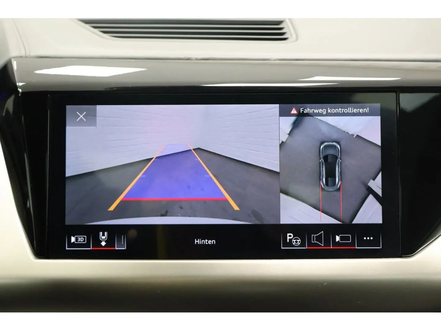 e-tron GT quattro Navi Matrix PDC SD