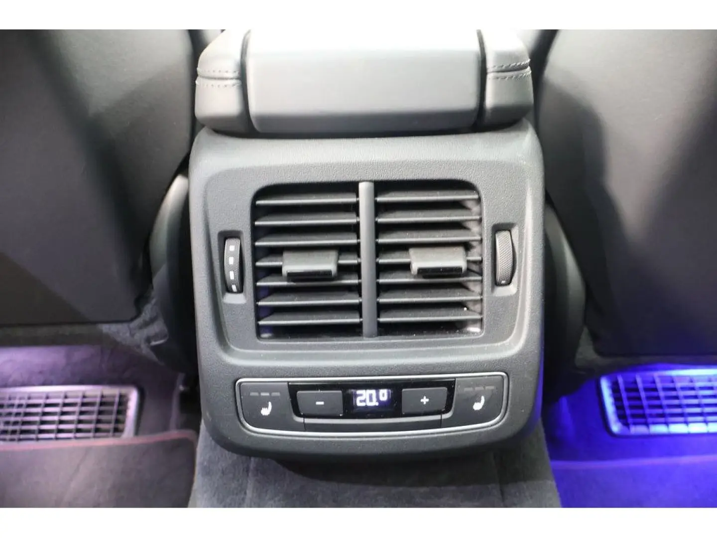 e-tron GT quattro Navi Matrix PDC SD