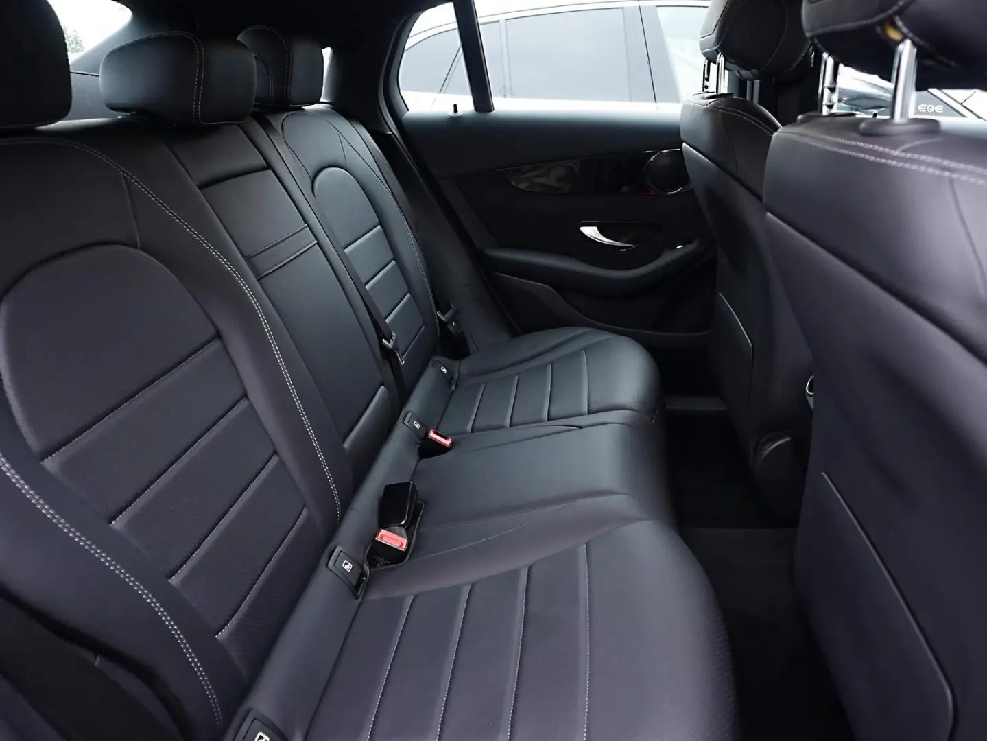 GLC 300 e 4M Coupé DISTRONIC KAMERA PDC DAB SHZ